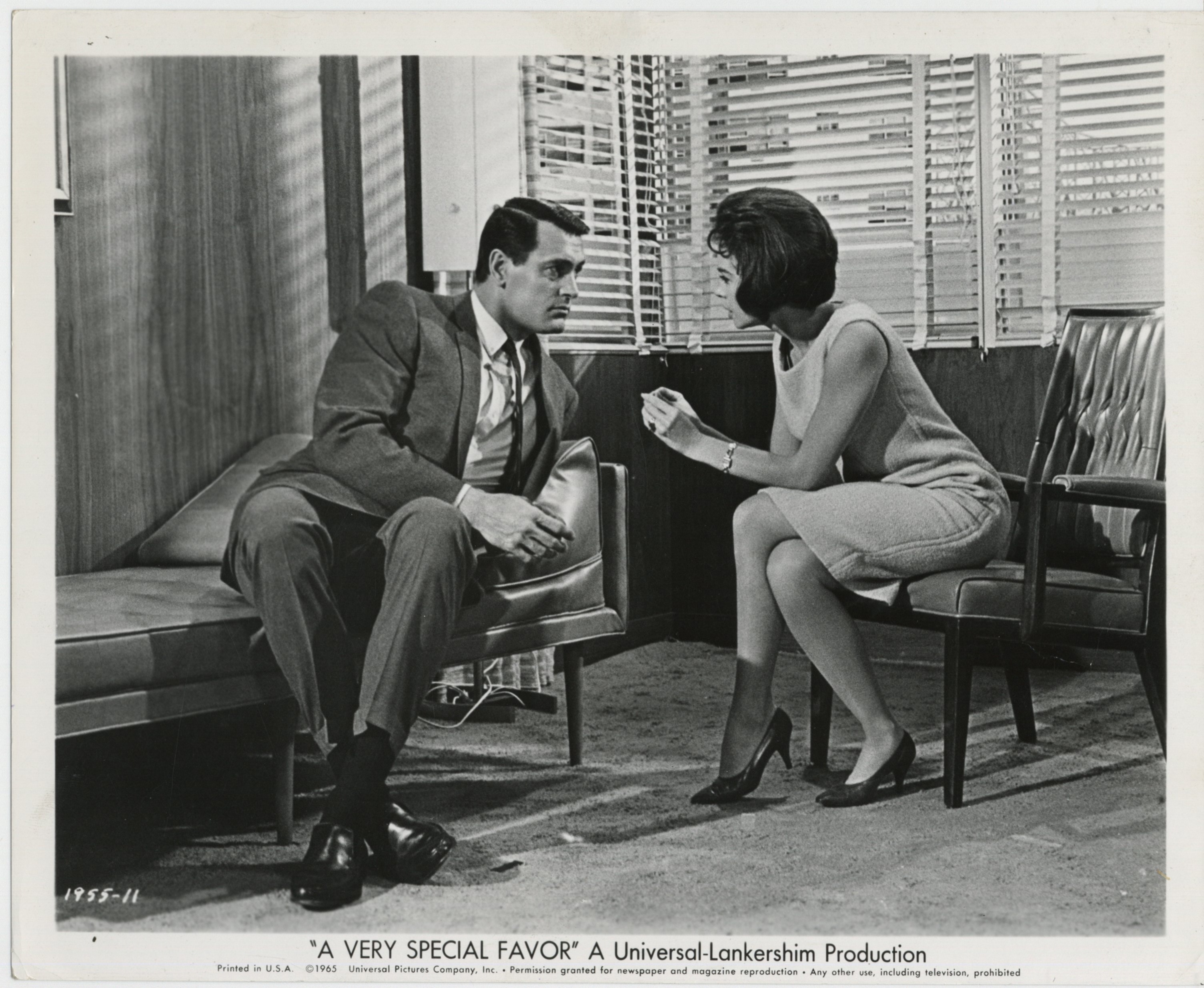 A Very Special Favor (1965) Screenshot 5