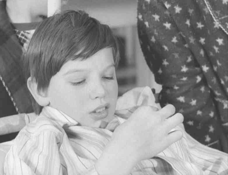 The Christmas Tree (1966) Screenshot 1