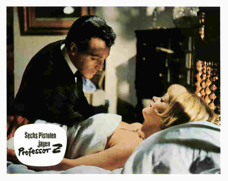 High Season for Spies (1966) Screenshot 3