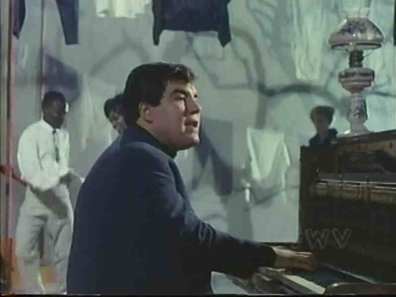 Just for You (1964) Screenshot 2