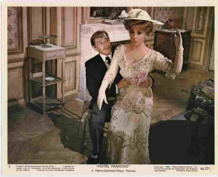Hotel Paradiso (1966) Screenshot 3