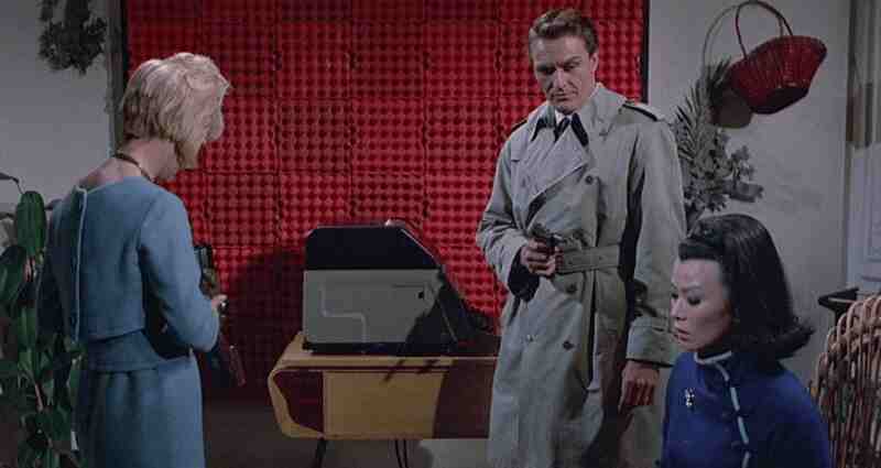 The Spy Who Loved Flowers (1966) Screenshot 5