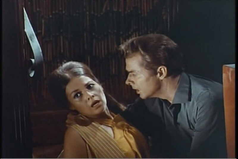 Trunk to Cairo (1965) Screenshot 4