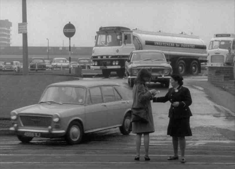 The White Bus (1967) Screenshot 3