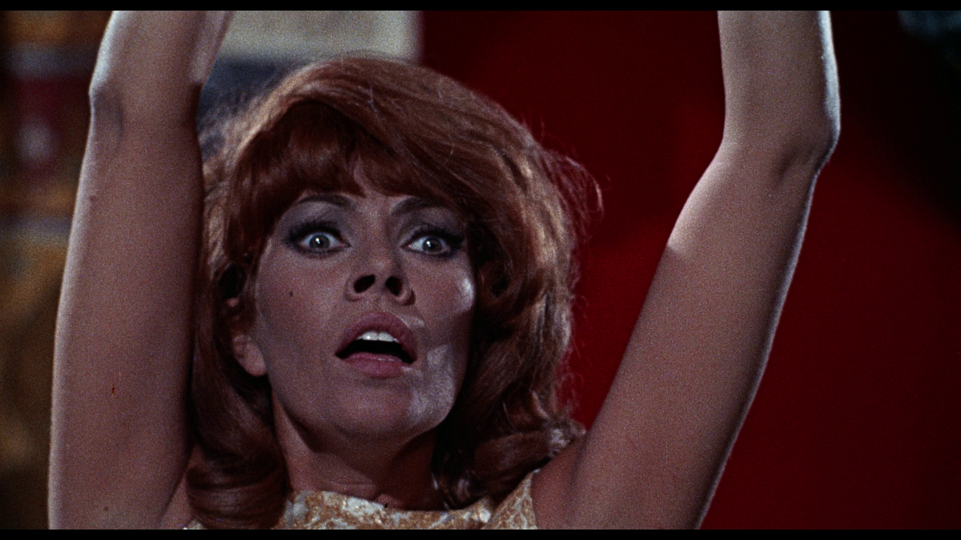 Two Undercover Angels (1969) Screenshot 5