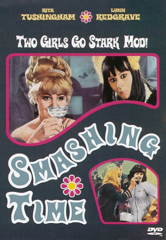 Smashing Time (1967) Screenshot 1