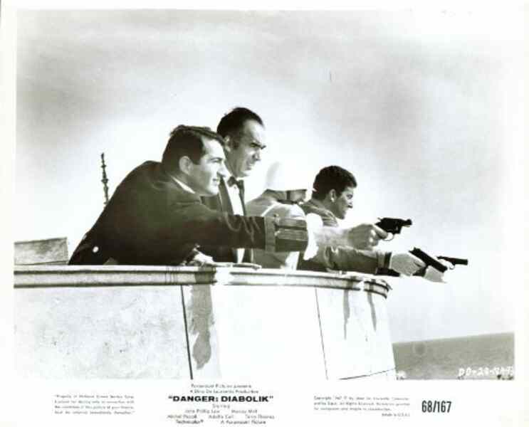 Danger: Diabolik (1968) Screenshot 2