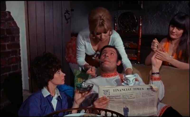 Diamonds for Breakfast (1968) Screenshot 1