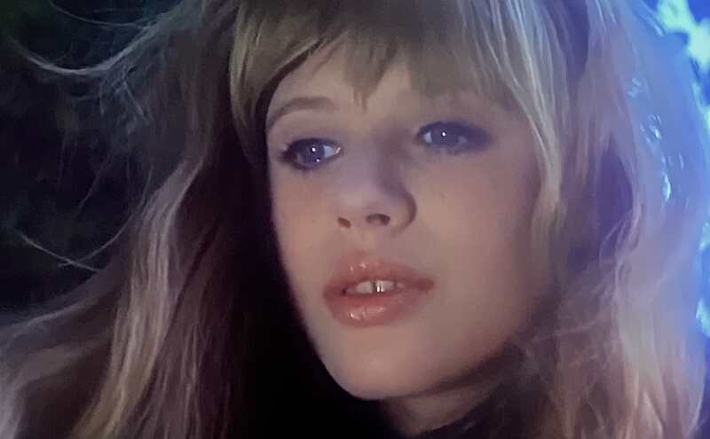 The Girl on a Motorcycle (1968) Screenshot 4