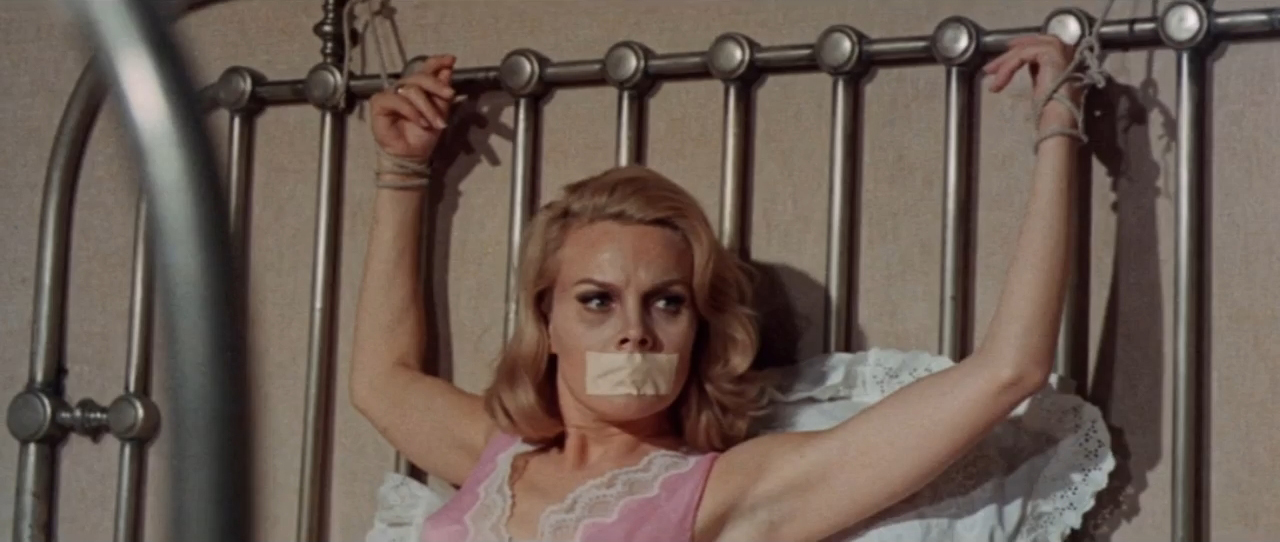 Paranoia (1969) Screenshot 1