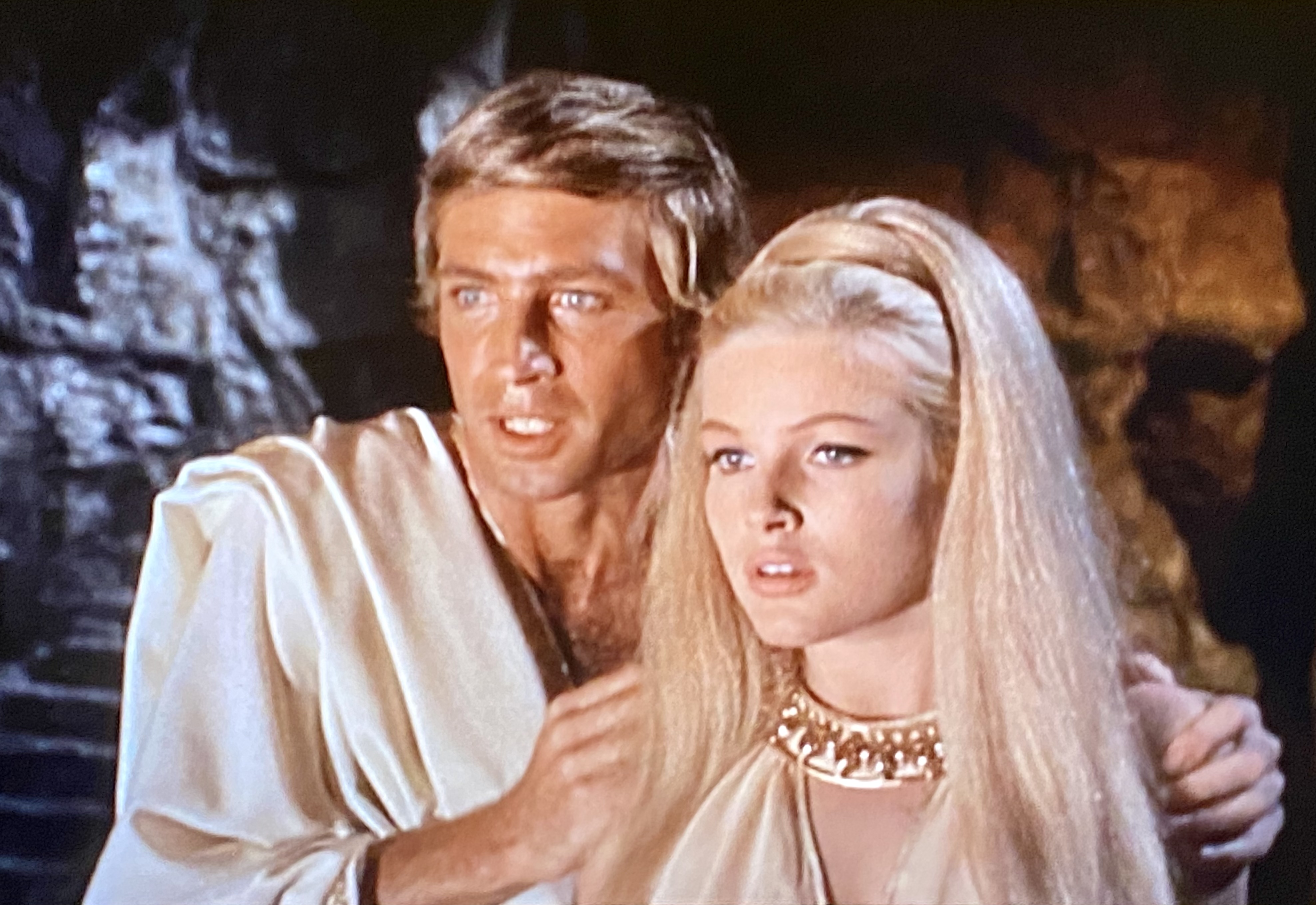 The Vengeance of She (1968) Screenshot 5