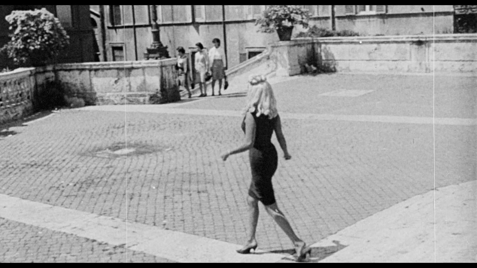 The Wild Wild World of Jayne Mansfield (1968) Screenshot 2