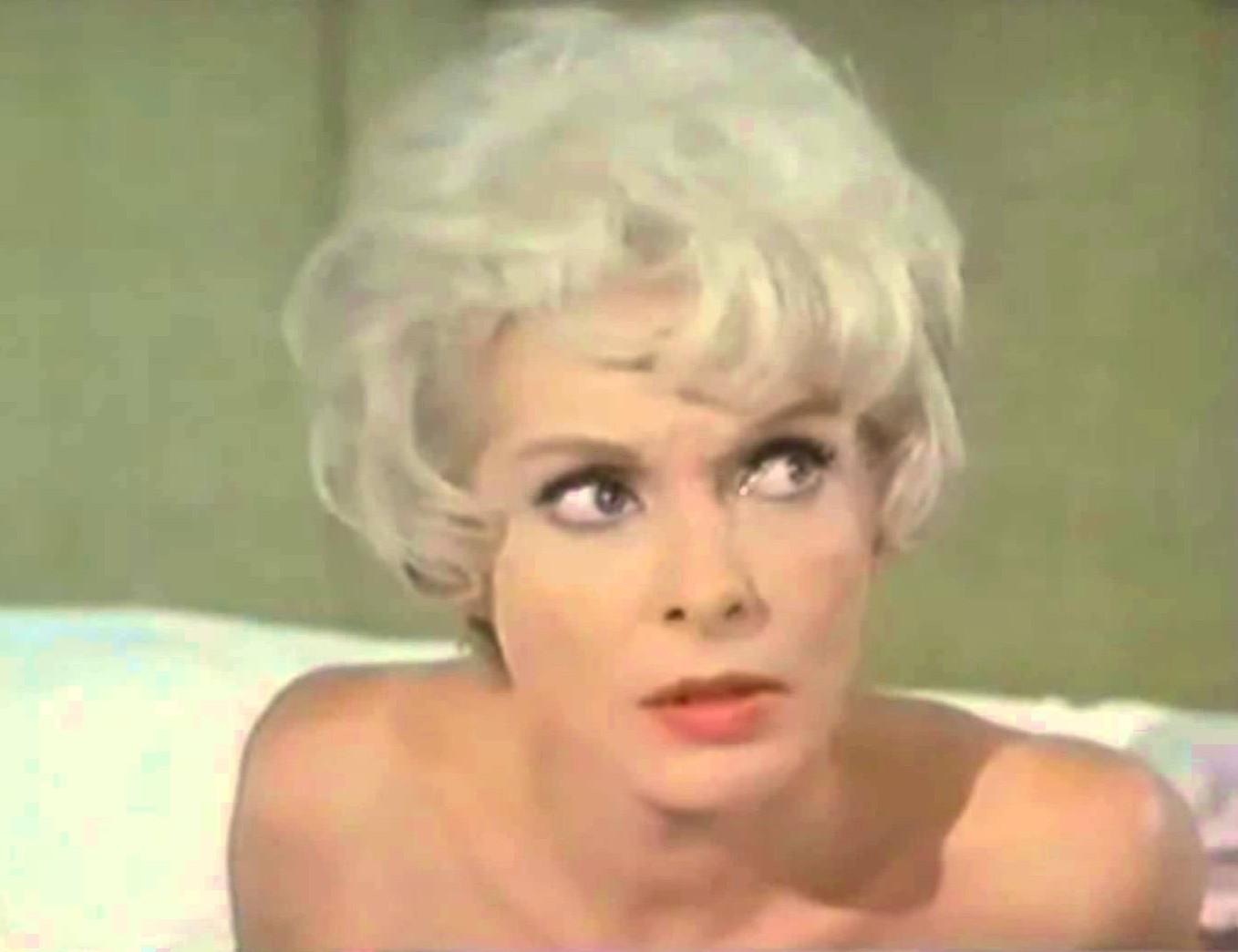 Honeymoon with a Stranger (1969) Screenshot 1