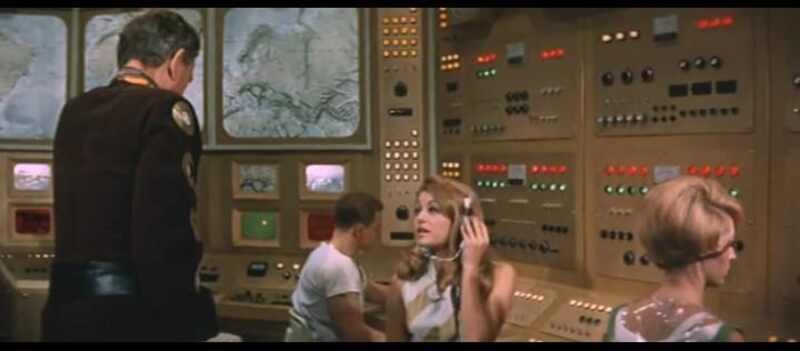 Latitude Zero (1969) Screenshot 3