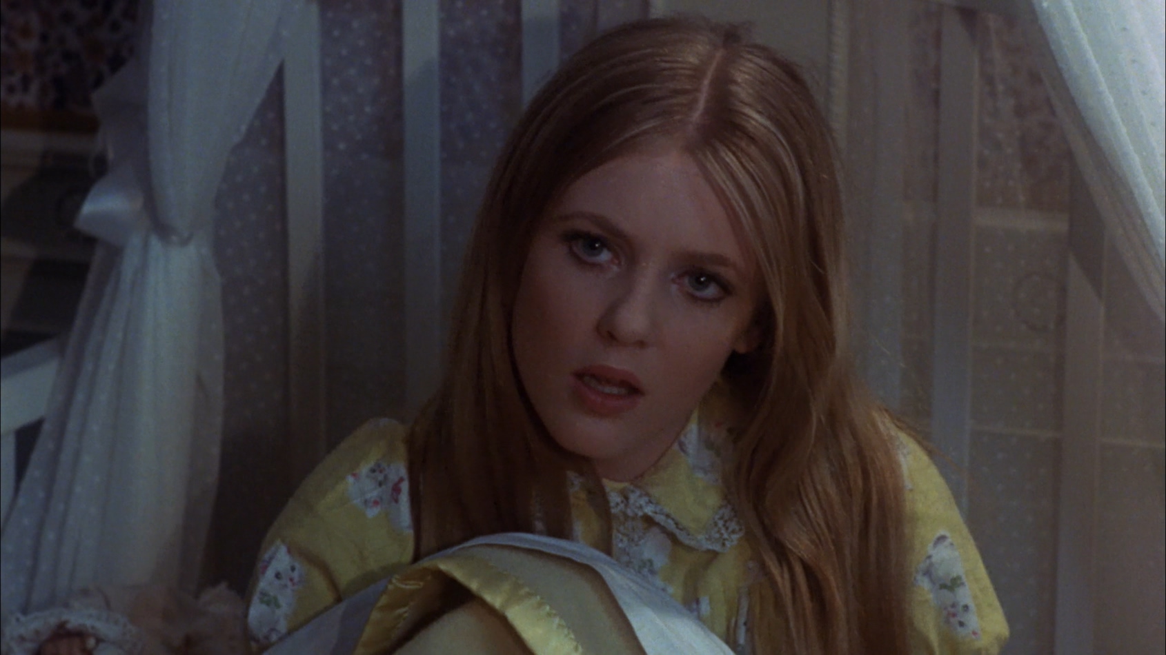Girly (1970) Screenshot 3