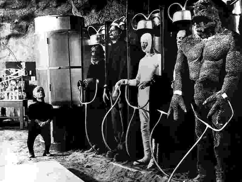 Santo and Blue Demon vs. the Monsters (1970) Screenshot 1