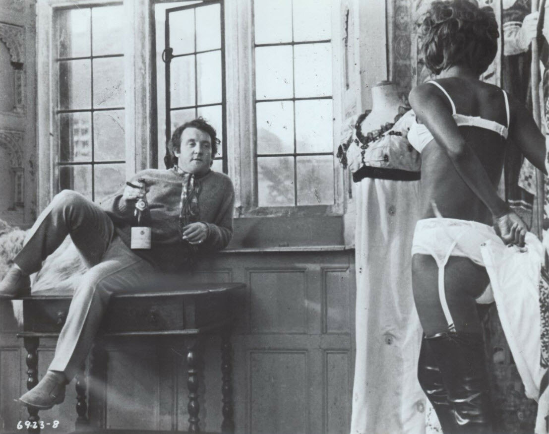 Two Gentlemen Sharing (1969) Screenshot 5 