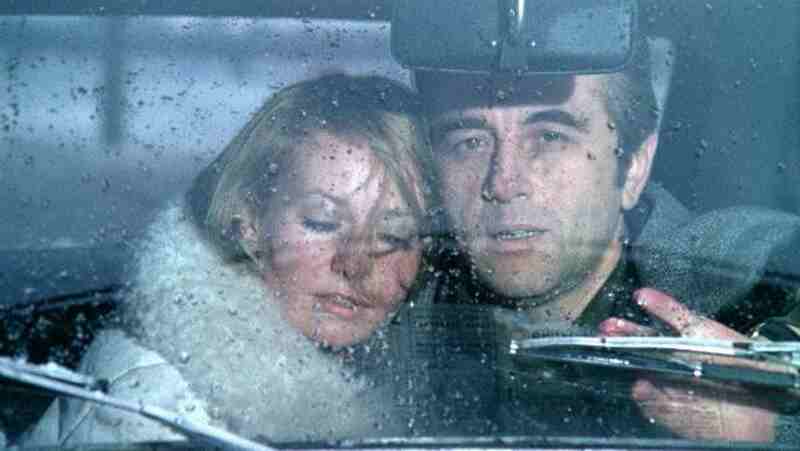 Everything for Sale (1969) Screenshot 4