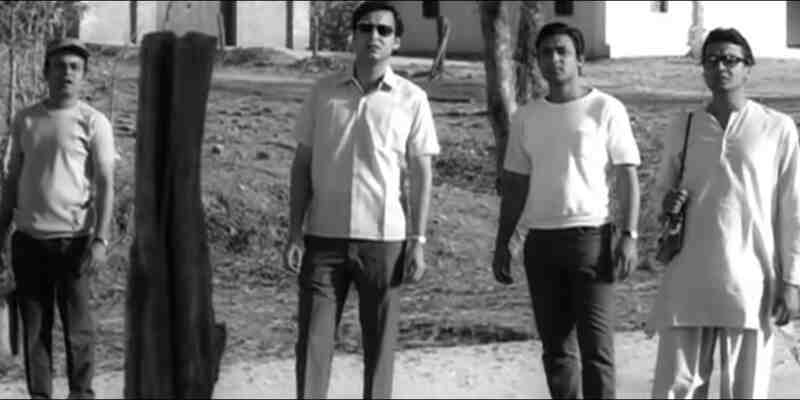 Aranyer Din Ratri (1970) Screenshot 3