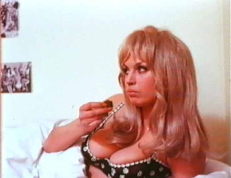 The Amorous Adventures of a Young Postman (1970) Screenshot 1