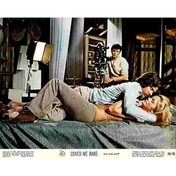 Cover Me Babe (1970) Screenshot 4