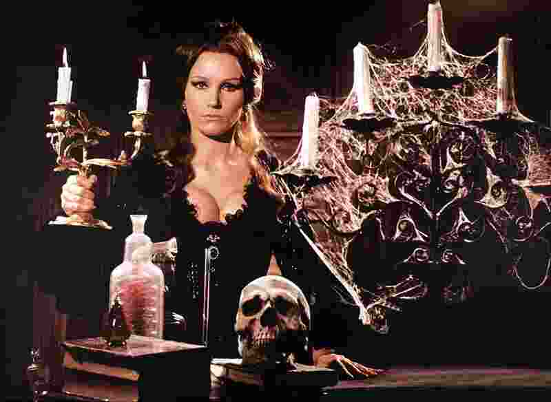 Web of the Spider (1971) Screenshot 1