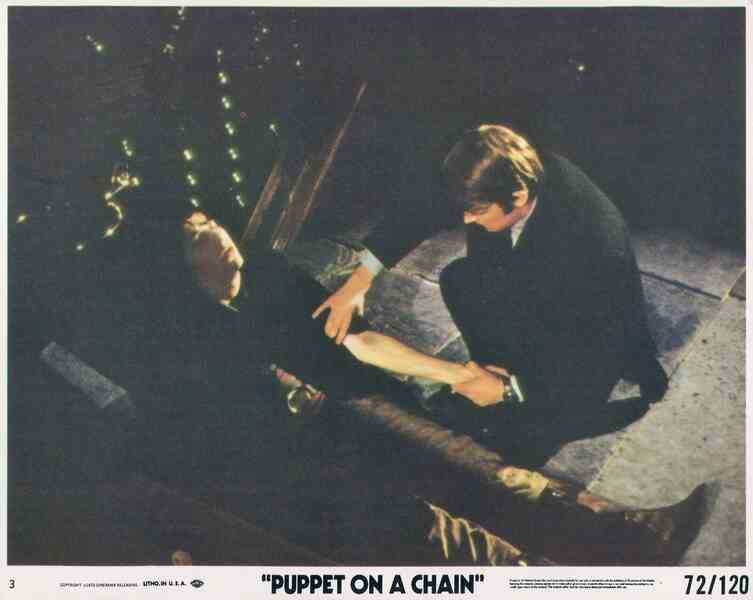 Puppet on a Chain (1970) Screenshot 1