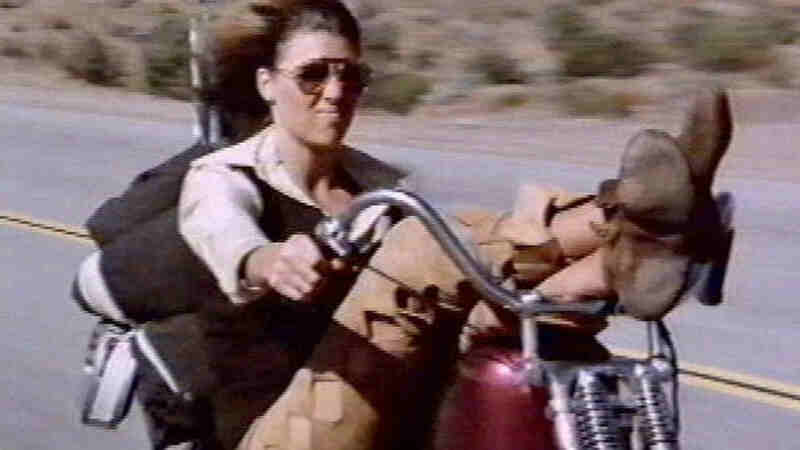 Bury Me an Angel (1971) starring Dixie Peabody on DVD DVD Bury Me an Angel (1971) Screenshot 1