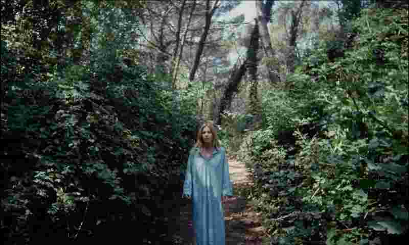 A Virgin Among the Living Dead (1973) Screenshot 5