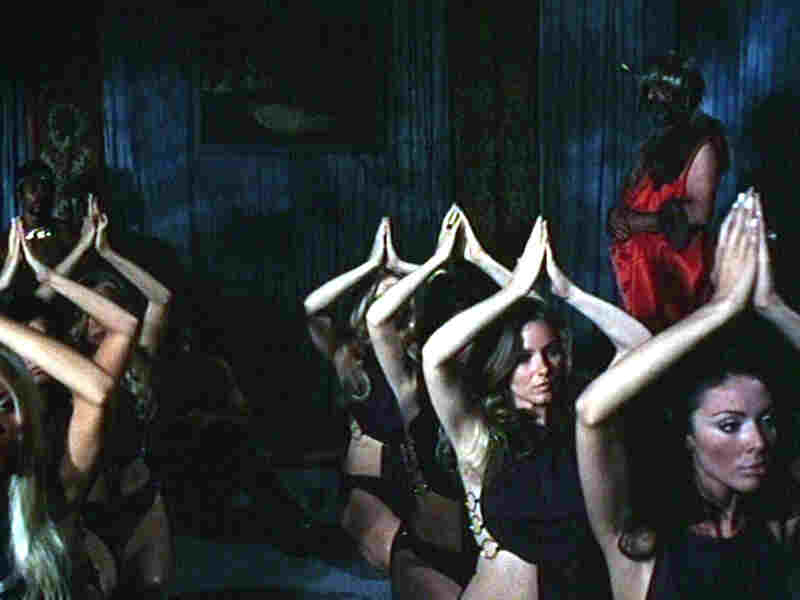 Blood Orgy of the She-Devils (1973) Screenshot 5