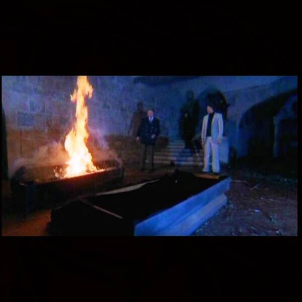 Daughter of Dracula (1972) Screenshot 5