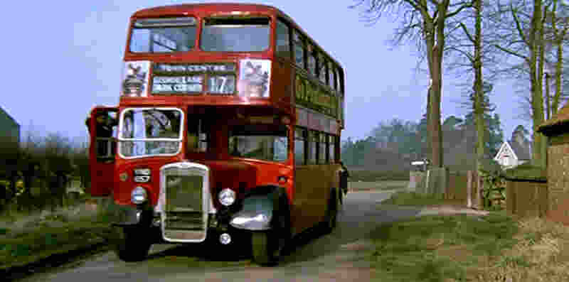Mutiny on the Buses (1972) Screenshot 5