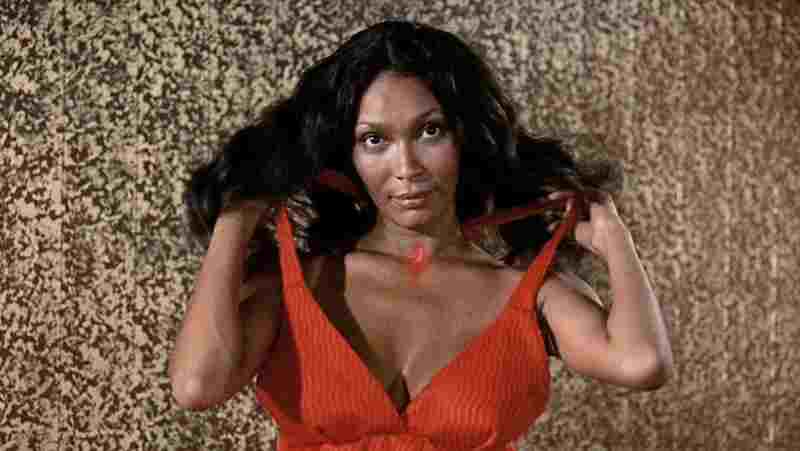 Night of the Cobra Woman (1972) Screenshot 3