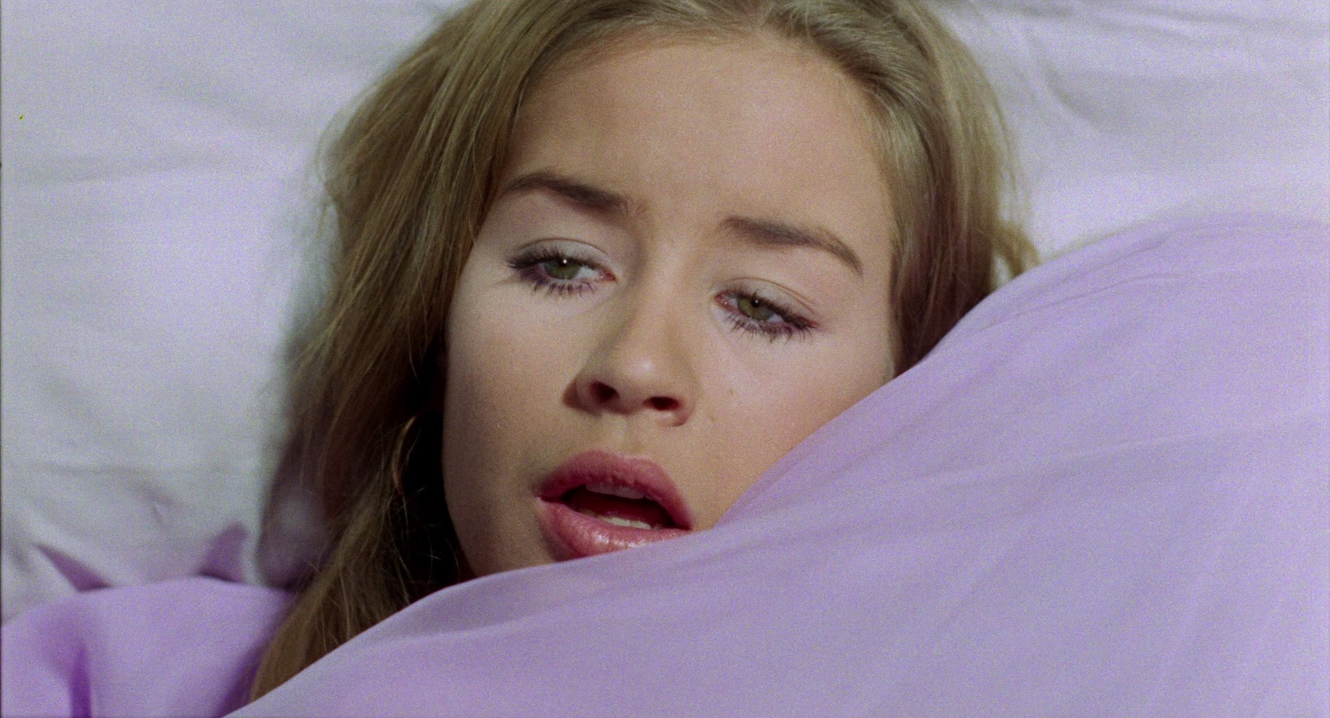 The Blood Spattered Bride (1972) Screenshot 3 