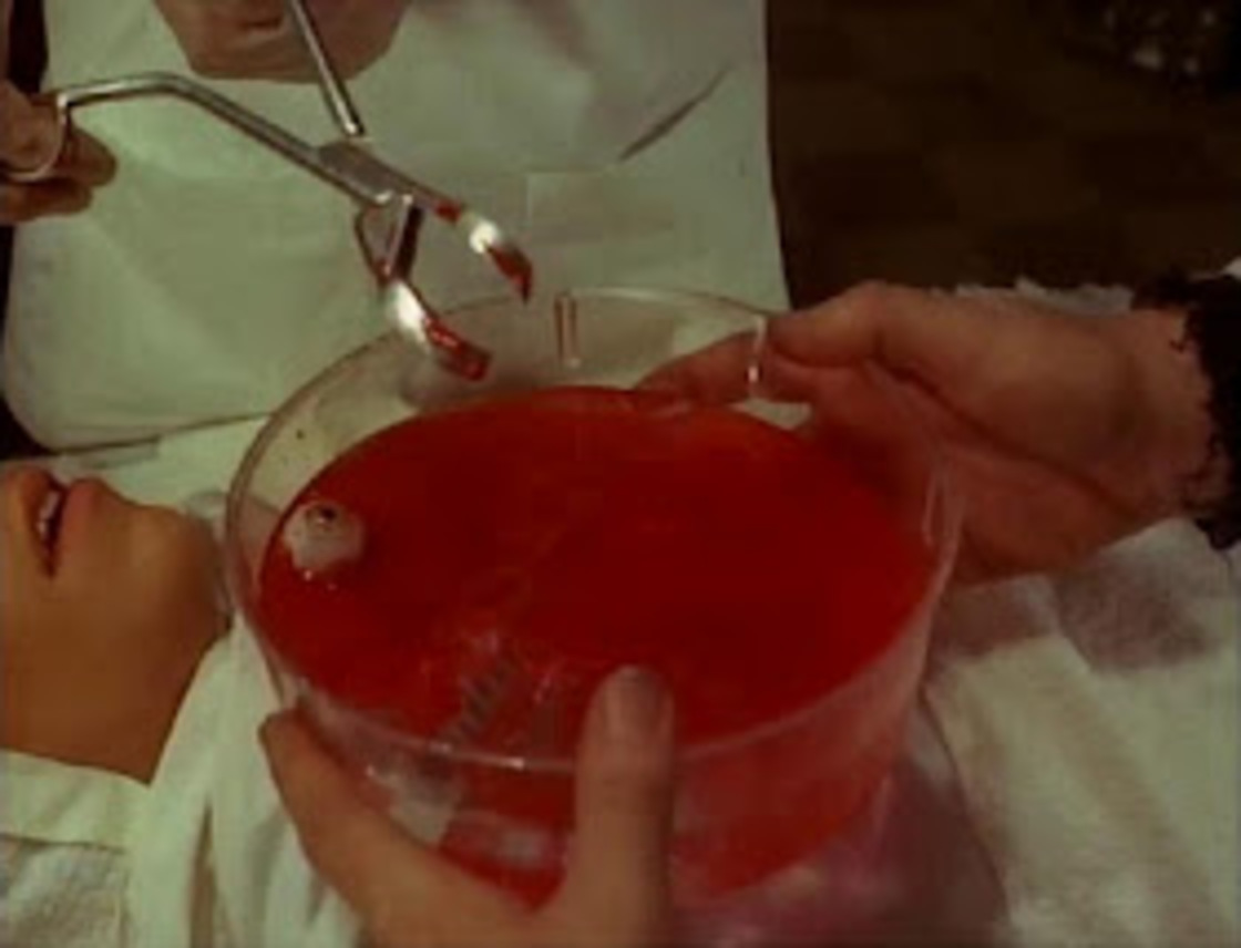 The Body Shop (1972) Screenshot 2