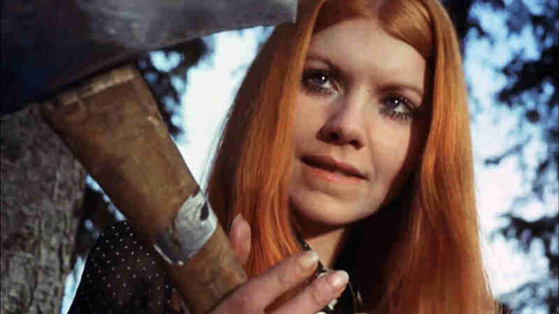 Cannibal Girls (1973) Screenshot 1