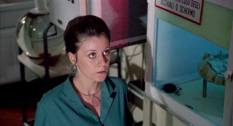 The Perfume of the Lady in Black (1974) Screenshot 3