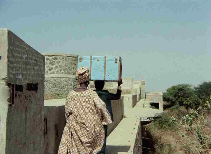 Journey of the Hyena (1973) Screenshot 4