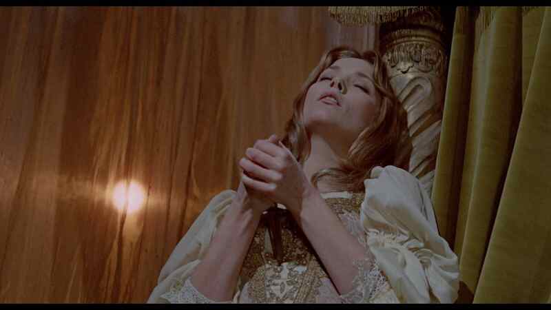 The Killer Reserved Nine Seats (1974) Screenshot 3