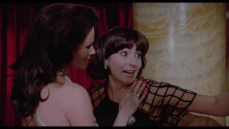 The Killer Reserved Nine Seats (1974) Screenshot 4