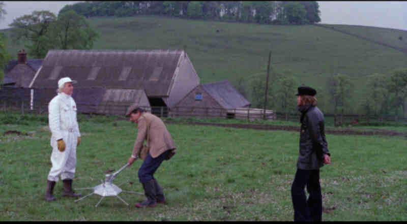 Let Sleeping Corpses Lie (1974) Screenshot 1