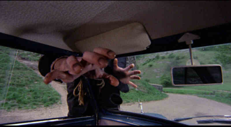 Let Sleeping Corpses Lie (1974) Screenshot 3
