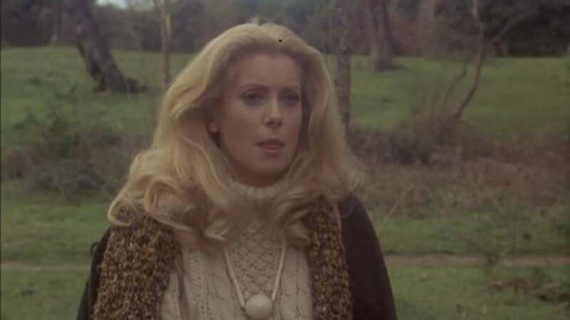 The Woman in Red Boots (1974) Screenshot 3