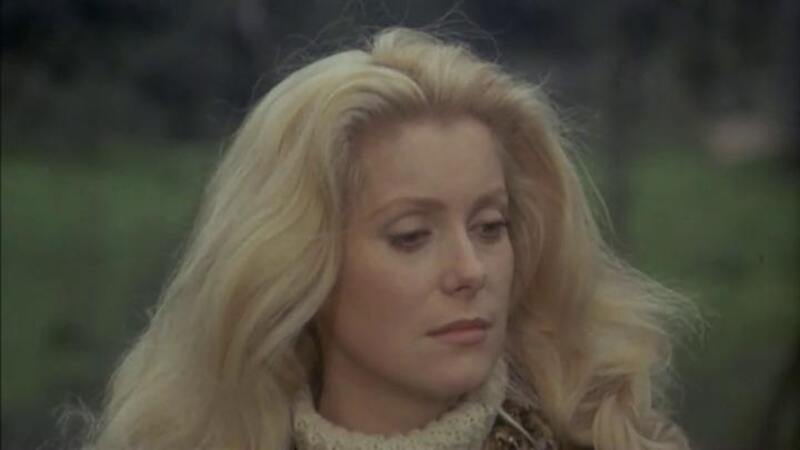 The Woman in Red Boots (1974) Screenshot 4