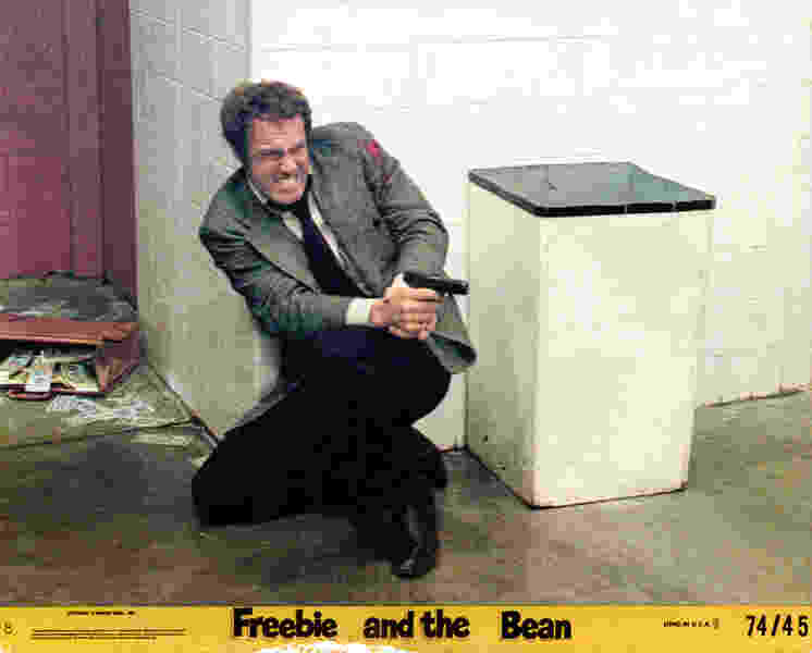Freebie and the Bean (1974) Screenshot 1