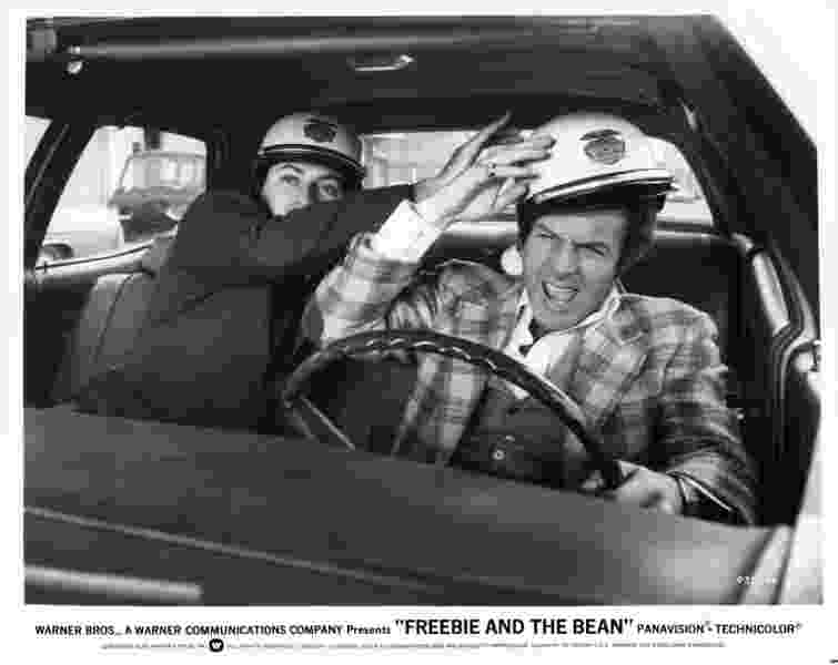 Freebie and the Bean (1974) Screenshot 4