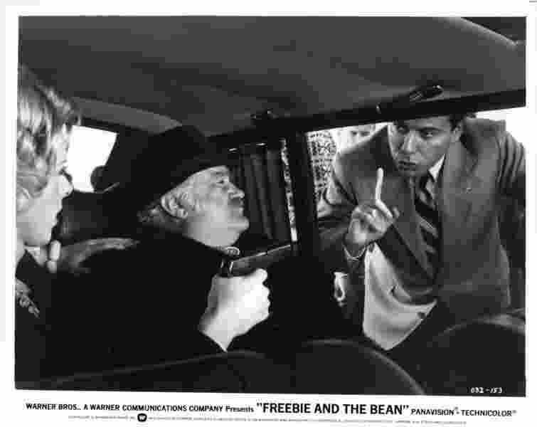Freebie and the Bean (1974) Screenshot 5