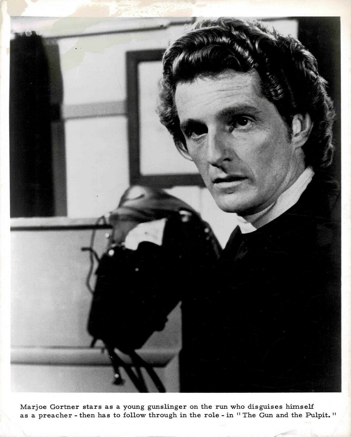 The Gun and the Pulpit (1974) Screenshot 1