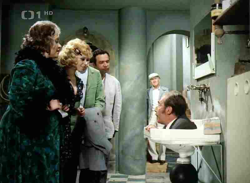 How to Drown Dr. Mracek, the Lawyer (1975) Screenshot 5