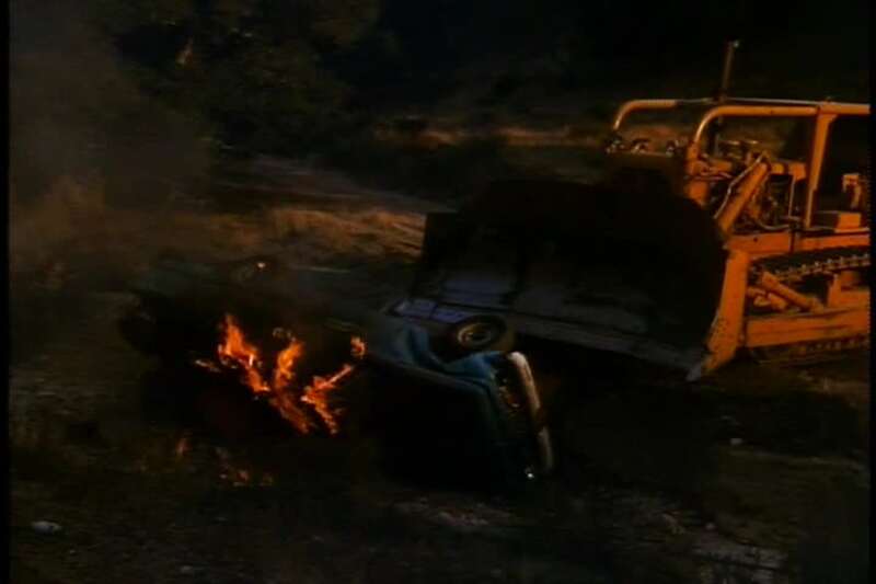 Killdozer (1974) Screenshot 1